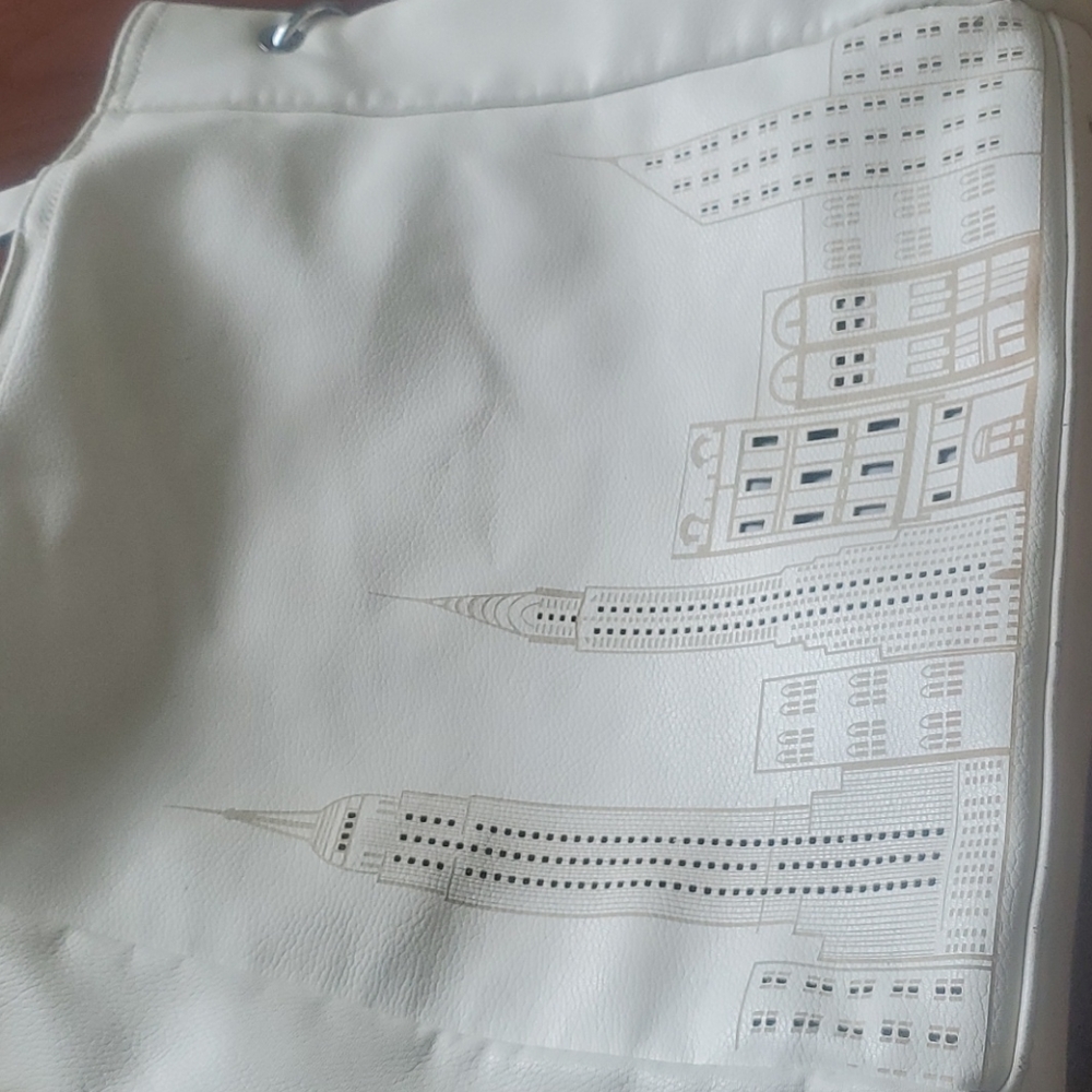 Handbag - Picture 2 of 4